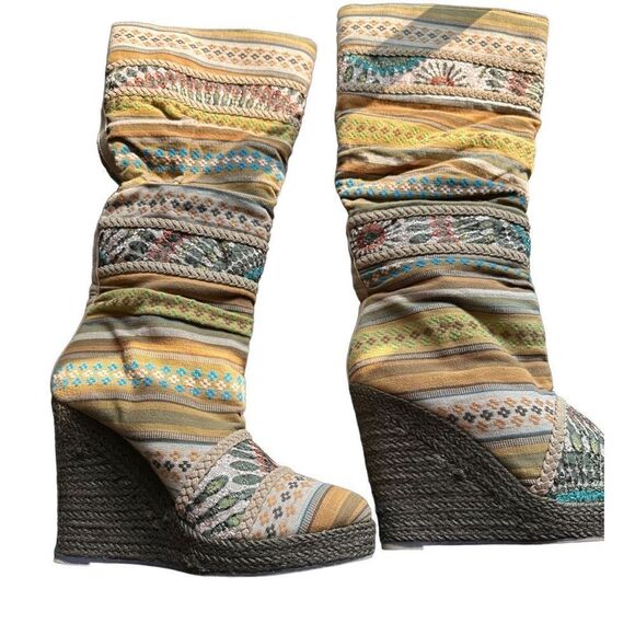 Michael Antonio multicolor tapestry wedge boot size 9.5 - Picture 2 of 15